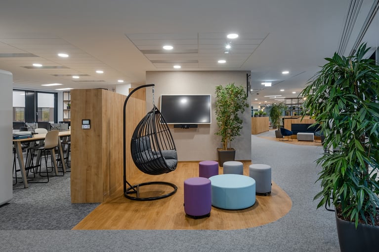 hungary-office-4.jpg