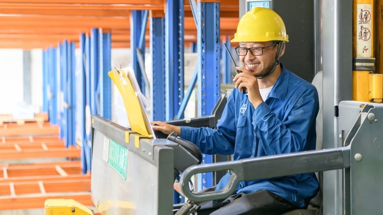jianfei-zheng-china-employee-logistics-department1.jpg