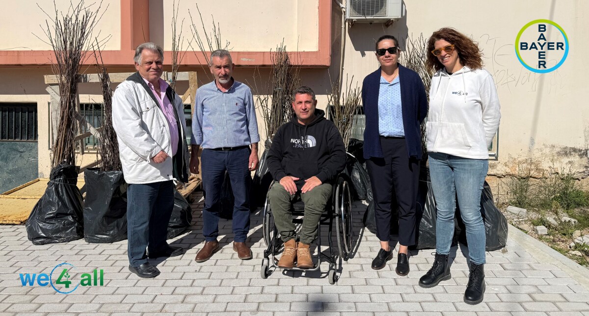 Παράδοση δενδρυλλίων στη βόρεια Εύβοια