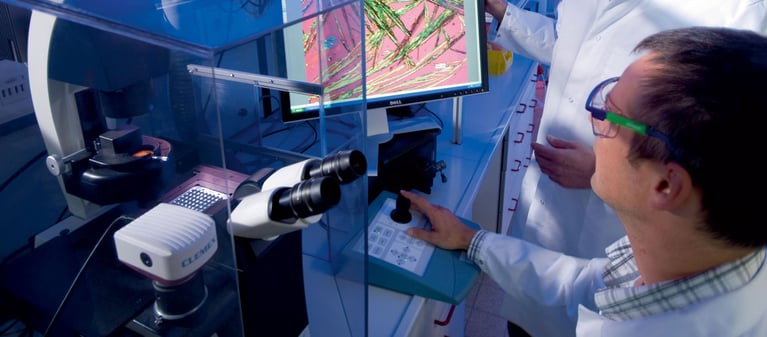 Scientists_in_a_laboratory_for_crystallization_3.jpg
