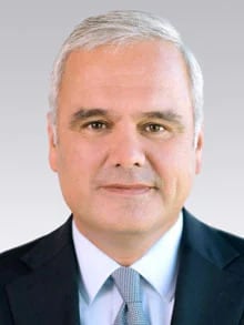 stefan-oelrich-220.jpg