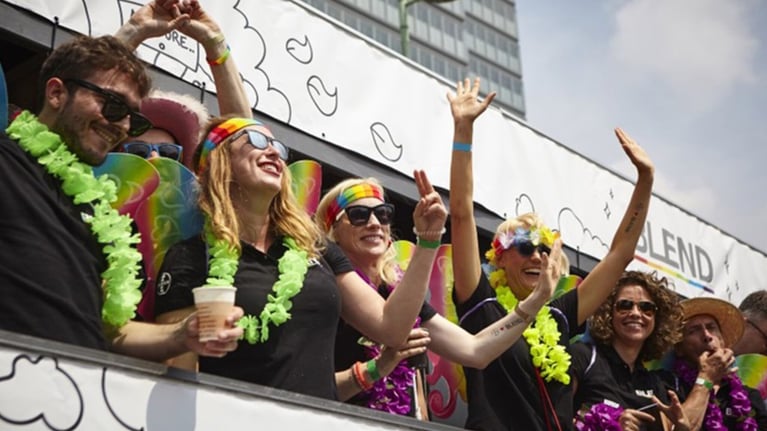 unsere-kultur-together.jpg