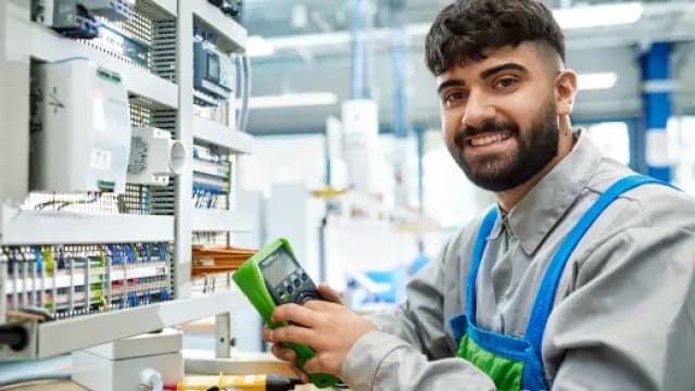 vds-elektronikerautomatisierungstechnik-beruf.jpg