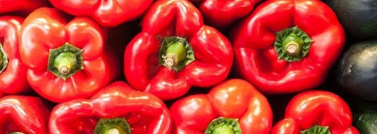 Vegetables_on_a_market_2_0.jpg